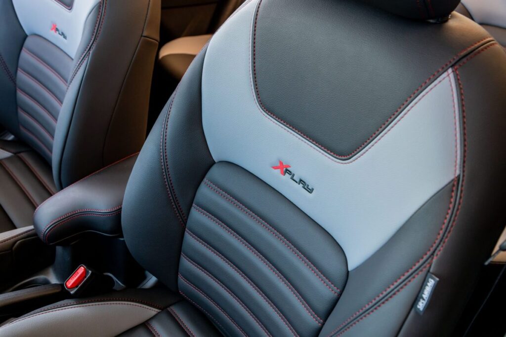 NISSAN_KICKS_XPLAY