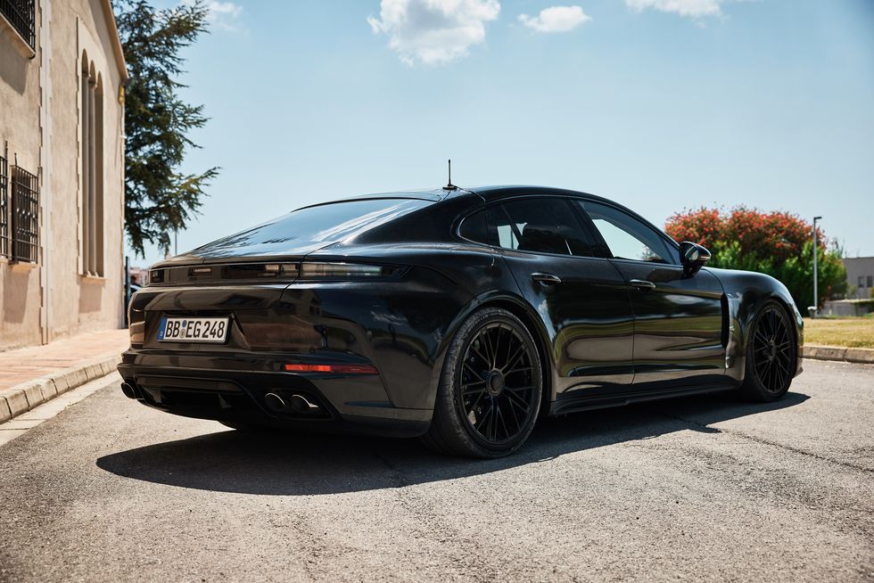 PORSCHE PANAMERA