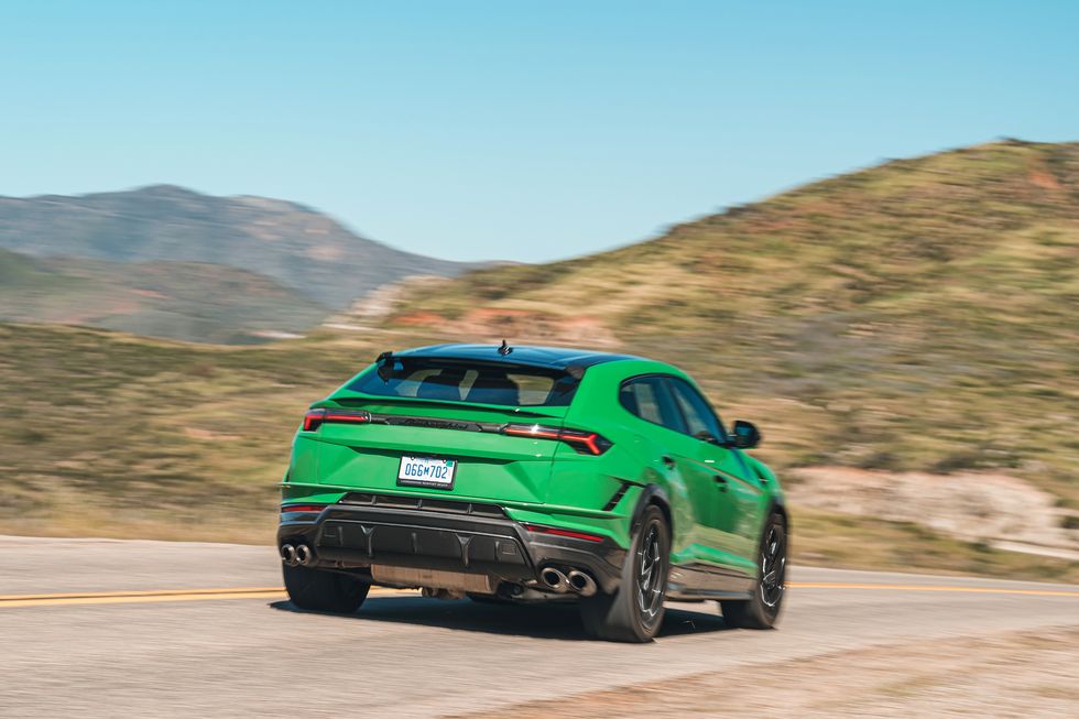 LAMBORGHINI URUS 2024