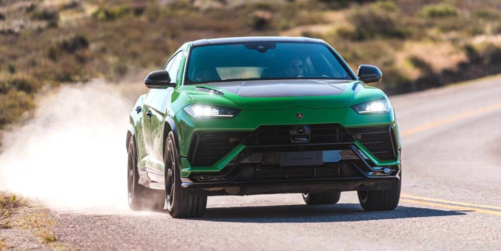 LAMBORGHINI URUS 2024