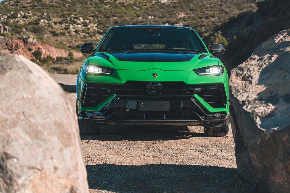 LAMBORGHINI URUS 2024