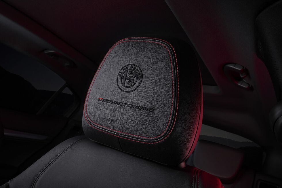 ALFA ROMEO STELVIO 2024