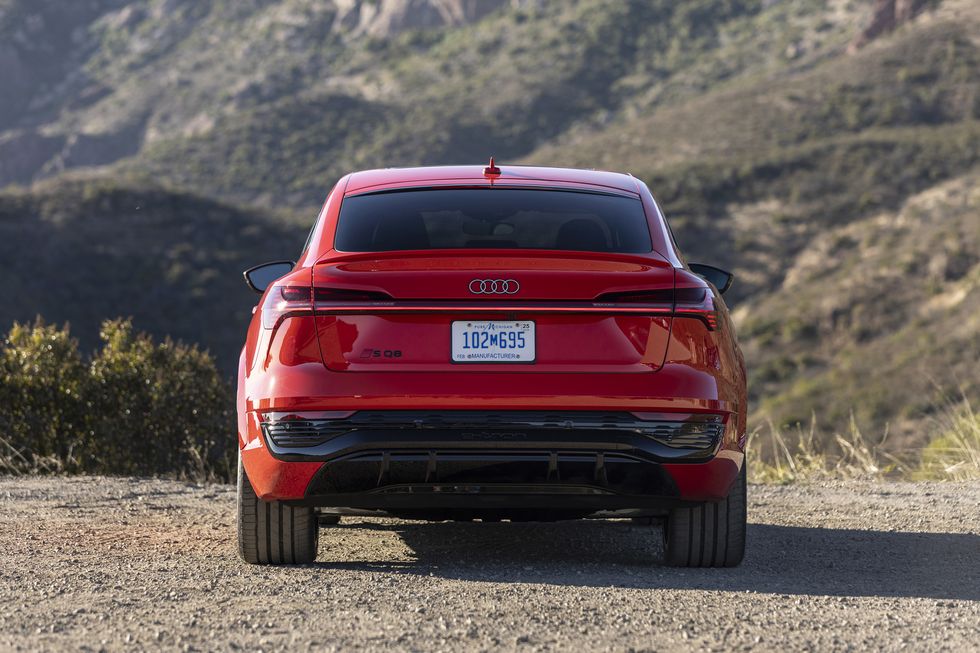 AUDI SQ8 e-TRON