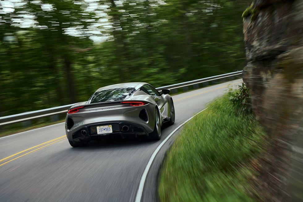 LOTUS EMIRA 2024