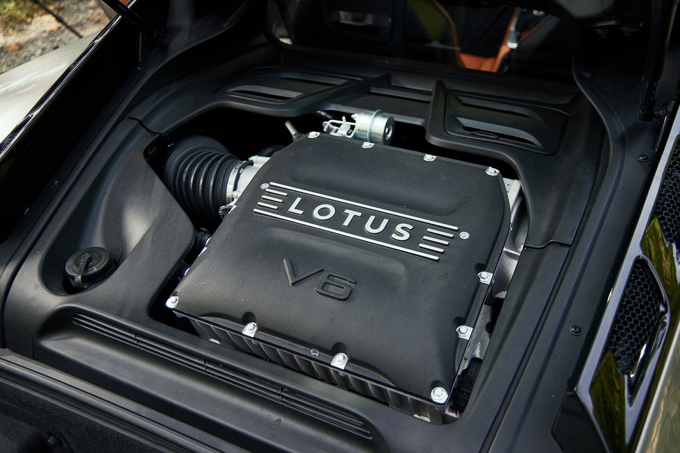LOTUS EMIRA 2024