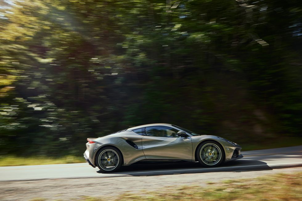 LOTUS EMIRA 2024