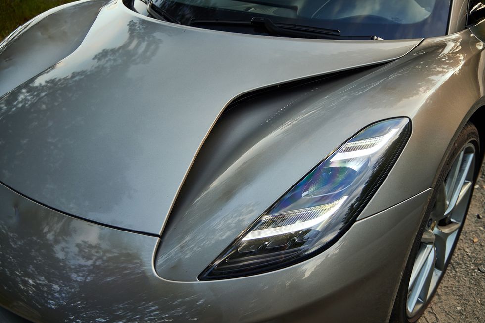 LOTUS EMIRA 2024