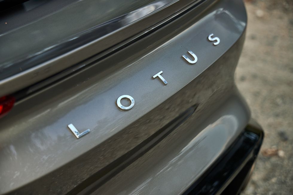 LOTUS EMIRA 2024