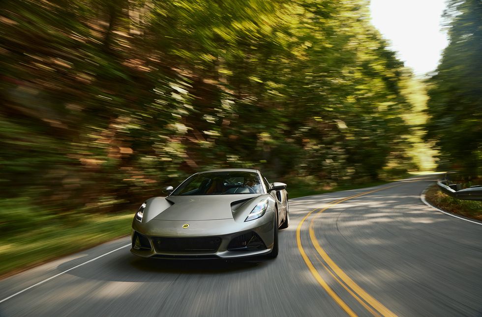 LOTUS EMIRA 2024