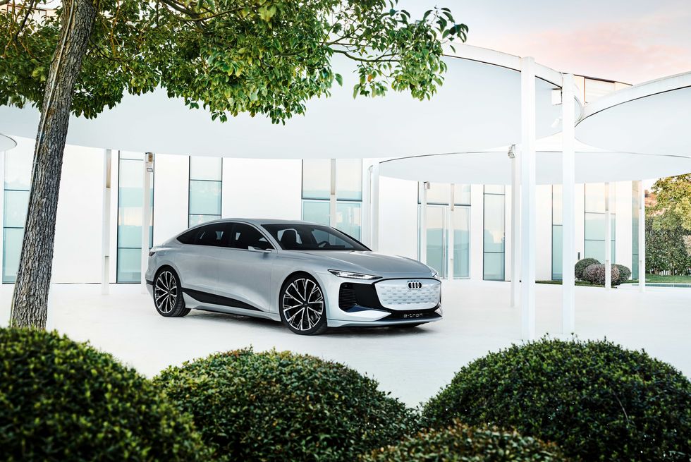 AUDI A6 e-tron 2024