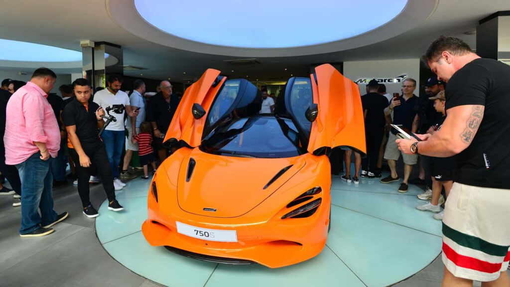 MCLAREN 750S