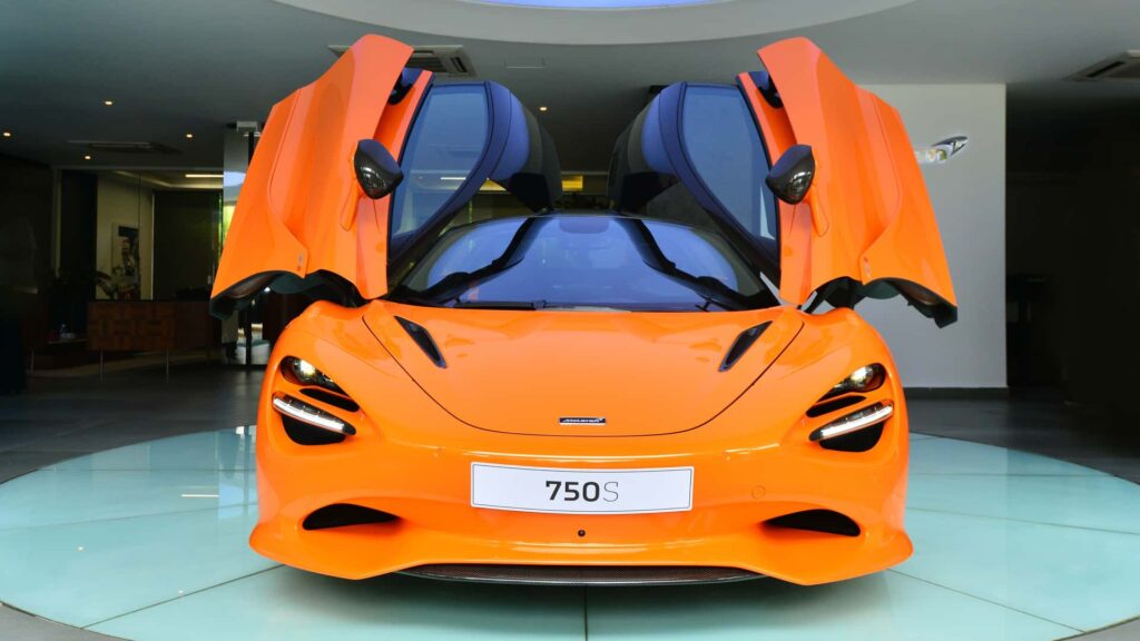 MCLAREN 750S