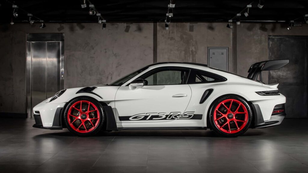PORSCHE 911-992 GT3 RS