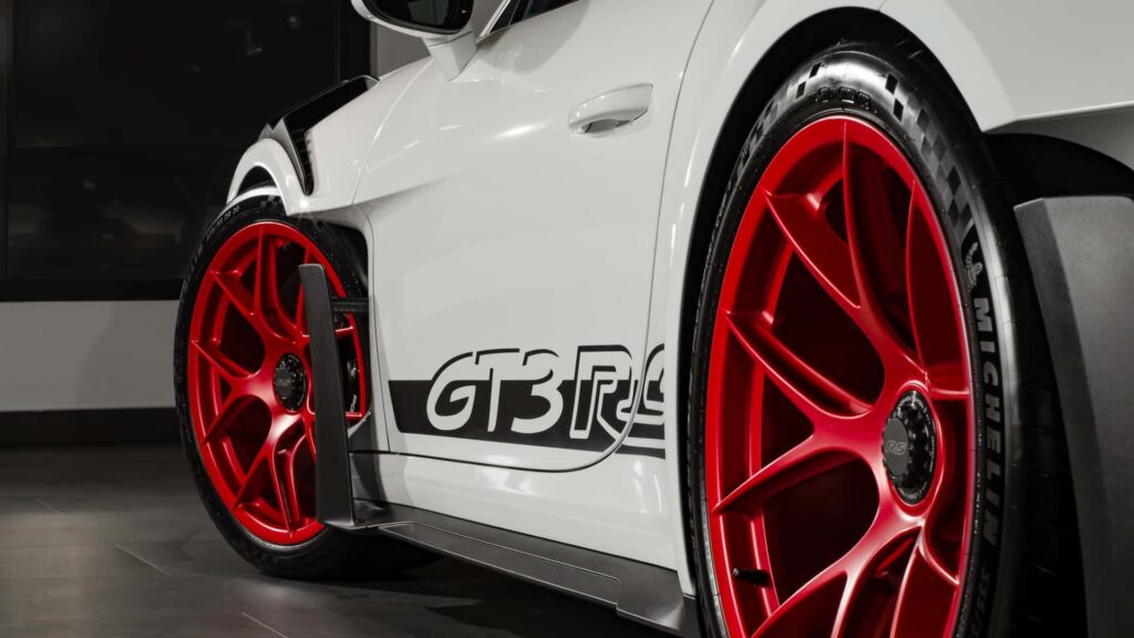 PORSCHE 911-992 GT3 RS