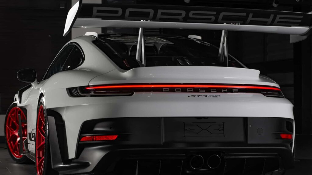 PORSCHE 911-992 GT3 RS
