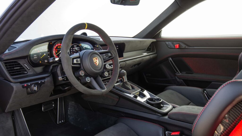 PORSCHE 911-992 GT3 RS