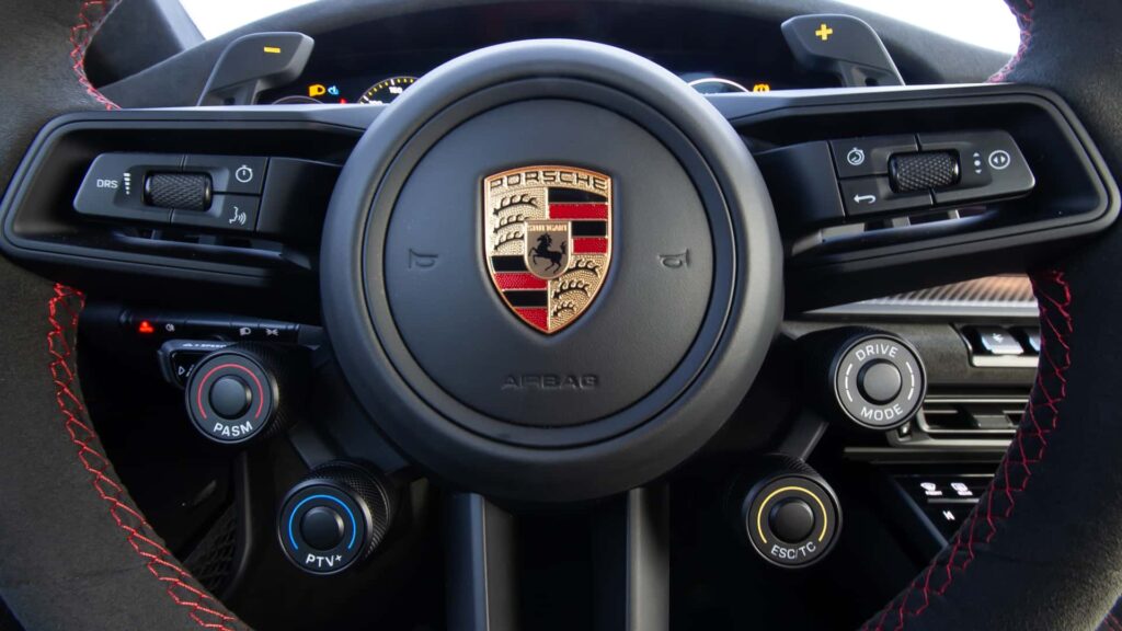 PORSCHE 911-992 GT3 RS
