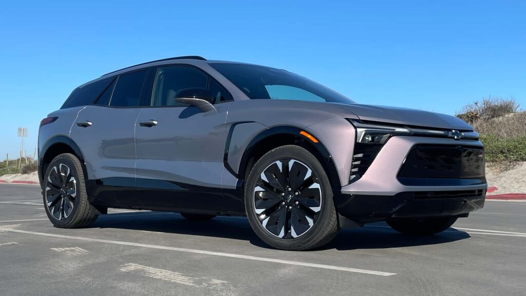 2024-chevrolet-blazer-ev-exterior-front-quarter-1